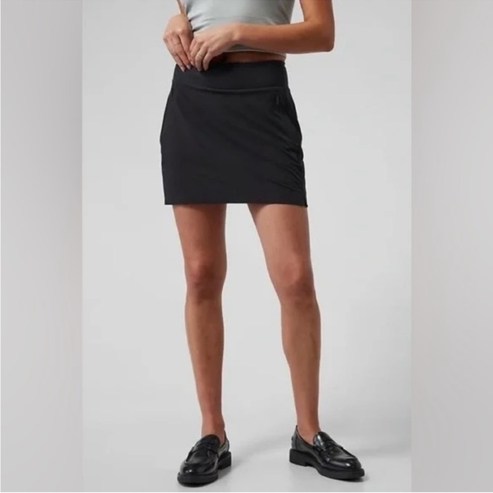 Athleta SoHo Skort size 6